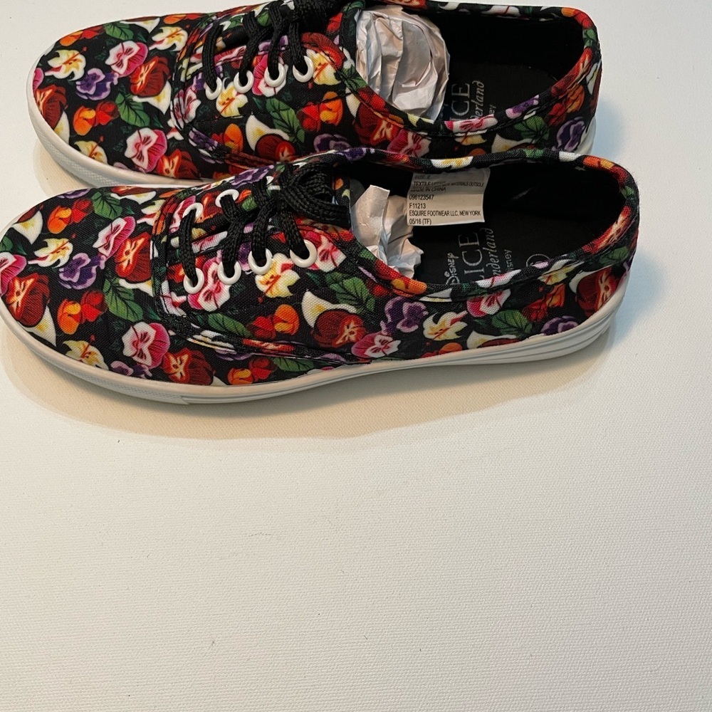 Disney Alice in Wonderland Floral Canvas Sneakers size 6 - Picture 2 of 6